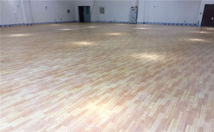 學校舞臺實木地板怎么保養(yǎng)