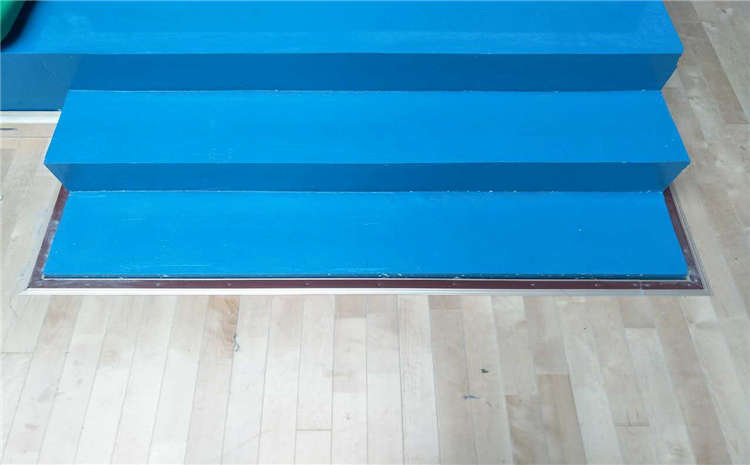 橡膠木木地板籃球館價格是多少錢？