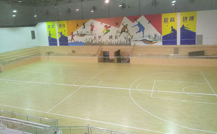 學(xué)校籃球運(yùn)動(dòng)地板多少錢(qián)一平米？