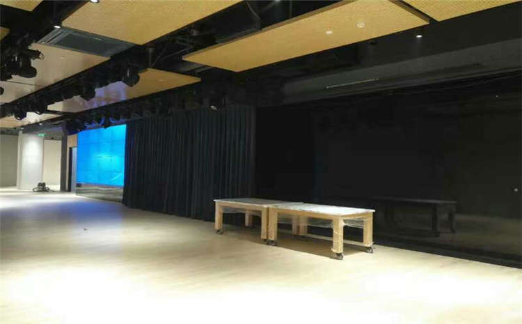 我想開個室內(nèi)籃球館怎么樣