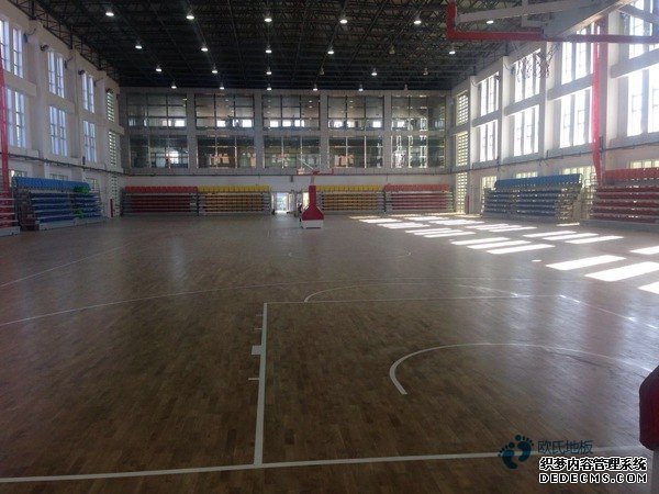 訓(xùn)練館籃球木地板每平米價(jià)格