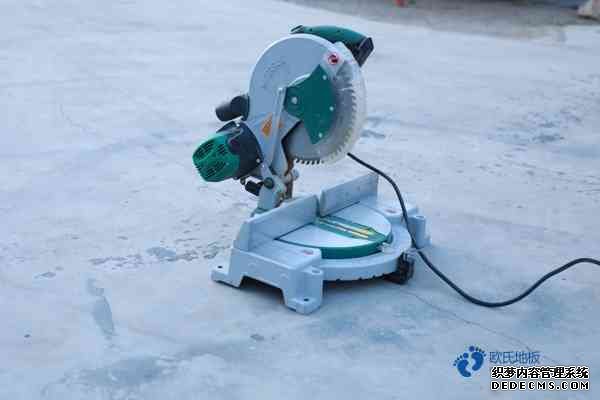 場(chǎng)館籃球場(chǎng)地板價(jià)格是多少